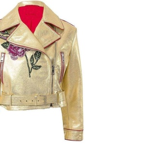 Chaqueta de Cuero Genuino Dorado Metálico de Lujo Personalizada para Mujer, Estilo Motera, con Bordado Floral y Cinturón en la Cintura - Product Image 4