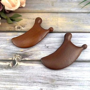Masseur facial Gua Sha en bois rustique écologique avec artisanat en bois d'acacia massif pour la relaxation musculaire - Cadeau du Nouvel An - Product Image 4