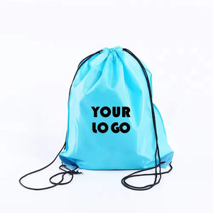 Sacs de shopping à cordon personnalisés avec logo, sacs à dos pliables imperméables en nylon et polyester pour le sport et le yoga - Product Image 5