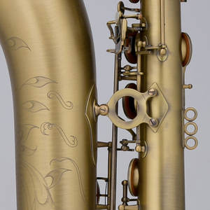 Saxofón Barítono Chateau de Taiwán - Product Image 5