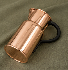 Carafe à boisson en cuivre avec poignée noire, design minimaliste, portable, pour usage domestique, autres articles de bar, écologique, réutilisable, gourde en cuivre - Product Image 5