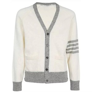 Suéter Unisex de Alta Calidad con Cuello en V, Tejido de Lana/Acrílico, Diseño a Rayas, Estilo Casual para Otoño/Invierno, Cárdigan con Botones para Mujer - Product Image 1