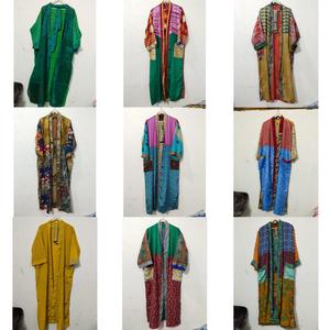 ชุดกิโมโนผ้าไหมญี่ปุ่นวินเทจสุดหรู ทำมือ ดีไซน์เฉพาะตัว สำหรับผู้หญิง คอวี ปิดด้วยเชือกผูก แขนสามส่วน ความยาวเต็มตัว - Product Image 1