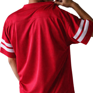 เสื้อฟุตบอลอเมริกันคอวีสีแดงแบบยูนิเซ็กซ์ หมายเลข 35 ผ้าตาข่ายระบายอากาศ แขนสั้น ชุดทีม ทรงปกติ ออกแบบเองได้ 100% - Product Image 3
