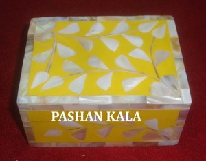 Joyero de forma cuadrada para mujer, alta calidad, aspecto atractivo, superventas, de madera con nácar blanco para regalo de negocios - Product Image 4