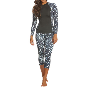 Haut de sport à manches courtes pour femme, séchage rapide, dégradé de couleurs, noir et rose ombré, col en V - Product Image 4