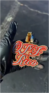 จี้เพชรโมอิสซาไนต์ VVS แบบกำหนดเองได้ พร้อมชื่อและตัวอักษร  ทำจากเงินแท้ 925 ชุบทอง  เครื่องประดับฮิปฮอป ได้รับการรับรองจาก GRA สำหรับทุกเพศ - Product Image 2