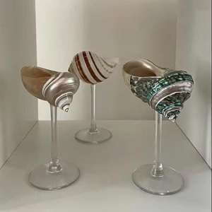 แก้วไวน์ทรงเปลือกหอย แก้วแชมเปญฐานโลหะ สไตล์ชายฝั่ง ตกแต่งด้วยเปลือกหอยธรรมชาติ ราคาส่งที่ดีที่สุด - Product Image 1