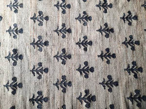 Tapis Kilim en jute et coton à tissage plat Tapis artisanal fait à la main avec des motifs tribaux traditionnels d'Inde - Product Image 2