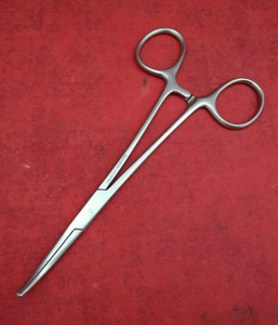 Instruments chirurgicaux dentaires en acier inoxydable, pinces hémostatiques fines Kelly / 5,5 pouces / finition complète incurvée dentée - Product Image 3
