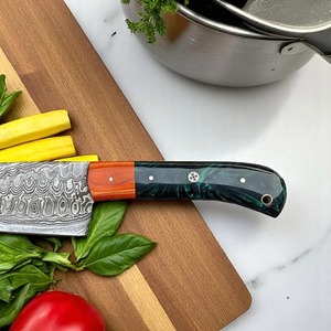 Cuchillo de Chef Profesional Hecho a Mano con Acero de Damasco Forjado (7 Pulgadas) con Funda de Cuero Ambidestra |   Diseño Moderno - Product Image 3