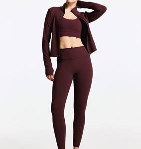 Chaqueta deportiva de media cremallera para mujer, manga larga, con logo personalizado, al por mayor, para correr, yoga, tops cortos, ropa de fitness con capucha para invierno - Product Image 6