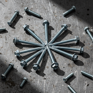 สกรูเจาะยึดหัวหกเหลี่ยมแบบพรีเมียม (เมตริก/นิ้ว) ชุบสังกะสี เกรด 8 สำหรับงานหนัก ทนทานต่อการกัดกร่อน เกลียวหยาบลึก - Product Image 1