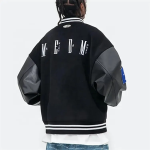 Chaqueta universitaria de poliéster con logotipo personalizado al por mayor para hombre, tipo bomber, con cierre de botones, bolsillos y letras estilo Letterman, para béisbol. - Product Image 3