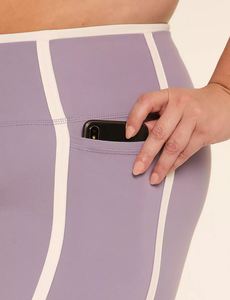 กางเกงเลกกิ้งกีฬาเอวสูงสำหรับผู้หญิง แบบไร้ตะเข็บ สำหรับฟิตเนส โยคะ ระบายอากาศได้ดี ยืดหยุ่น กระชับ ยกกระชับสะโพก มีกระเป๋าซ่อน - Product Image 3