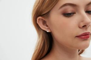 Pendientes de Diamantes Flotantes en Oro de 14K y 18K, Diamantes Cultivados en Laboratorio, Color Rosa y Blanco, Joyería Minimalista y Elegante para Mujer - Product Image 6