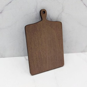 Juego de tablas de cortar de madera en miniatura, tono nogal, para decoración de casas de muñecas, a partir de 14 años - Product Image 4