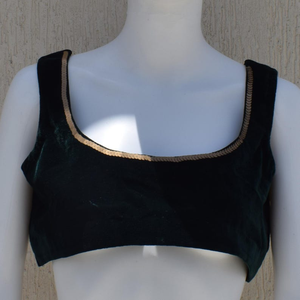 Crop top en velours vert |   Haut de soirée sans manches | Blouse femme | Haut vert émeraude - Product Image 6