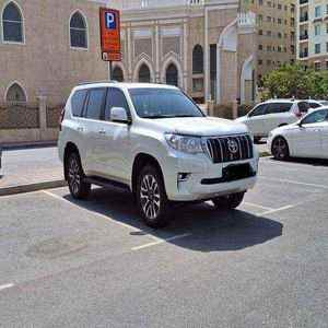 Toyota Prado GX-R SUV 2026 de Lujo Certificado de Primera Clase - Product Image 1