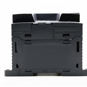 CP1E E40SDR, un PLC Compacto, Controlador Lógico Programable de 40 E/S para Automatización Industrial - Product Image 1