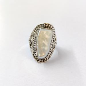 แหวนเงินแท้ 925 ประดับมุกดีไซน์เนปาล สำหรับทุกเพศ - Product Image 2