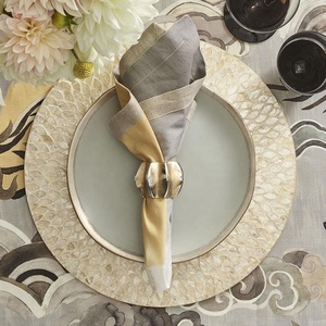 Sets de table en coquille de nacre de cuisine écologique de meilleure qualité, vaisselle plate en coquillage de luxe faite à la main au Vietnam - Product Image 4
