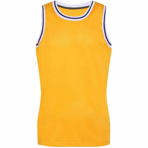 Camiseta de baloncesto diseñada para mayor comodidad, con textura suave y excelente flujo de aire para un mejor rendimiento en la cancha. - Product Image 2