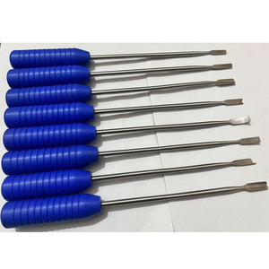 Juego de 8 Retractores de Cemento Ortopédico Reutilizables para Cirugía de Cadera - Instrumentos Quirúrgicos Compatibles con Cabras y Gatos para Uso Hospitalario - Product Image 1