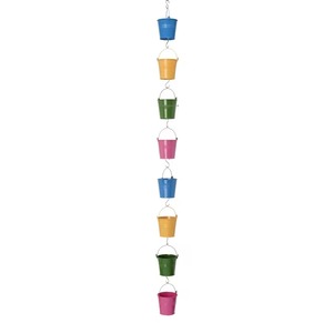 Cadena de lluvia de hierro de diseño moderno de mediados de siglo, con copas de colores esculpidas y acabado con recubrimiento en polvo, que guía el agua de lluvia hacia abajo sin interrupciones. - Product Image 1