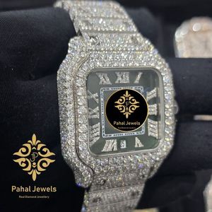 นาฬิกาข้อมือเพชรทรงสี่เหลี่ยมหรูหรา Pahal Jewels สำหรับผู้หญิง ตัวเรือนสแตนเลสสตีล หน้าปัดแสดงวันที่แบบอนาล็อก ขนาด 40 มม. กระจกแซฟไฟร์ ตัวล็อคแบบพับ - Product Image 3