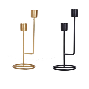 Nouveau porte-bougie décoratif fantaisie en argent avec ornements en métal et cristaux de fer, design moderne et tendance - Product Image 6