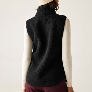 Gilet matelassé léger d'hiver personnalisé pour le golf et l'équitation - Product Image 5