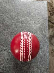 Balle de cricket personnalisée de haute qualité, couleurs et designs de logo sur mesure, balle dure pour les matchs de cricket. Trouvez des icônes similaires, service OEM. - Product Image 5