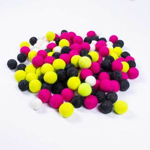 Wholesale Eco-friendly Traditional Christmas Handmade Dyed Felt Ball Garland Pure New Zealand Wool Customized Sizes Colors Gifts - Product Image 3