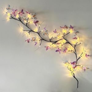 Lampada a Parete a Forma di Farfalla con 48 LED, 1,8m, Decorazione Magica per Interni con 8 Modalità di Illuminazione, Atmosfera Calda - Product Image 1