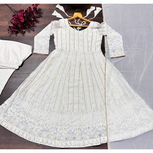 Robe de soirée de créateur Anarkali taille XS avec pendentif et Dupatta - Product Image 1