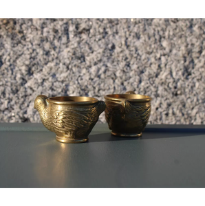 Exclusivo Soporte para Huevos de Latón, Diseño Exclusivo, para Mesa de Desayuno, Tazas para Servir Huevos Cocidos, 2 Piezas - Product Image 1