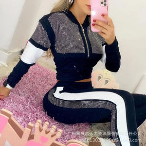 Nuevo Conjunto Deportivo de Terciopelo con Pedrería para Mujer, Traje de Dos Piezas Estilo Juicy Couture - Product Image 4