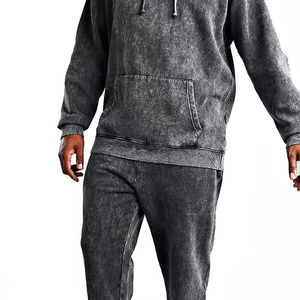 Survêtement homme personnalisé avec logo brodé, respirant, effet délavé, 100% coton, streetwear, bonne qualité et confortable. - Product Image 3