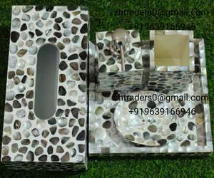 ชุดห้องน้ำโมเสกกระดูกสีขาวหรูหราพร้อมแม่ของไข่มุกฝังสบู่ที่วางแปรงสีฟันทัมเบลอร์และถาด - Product Image 1