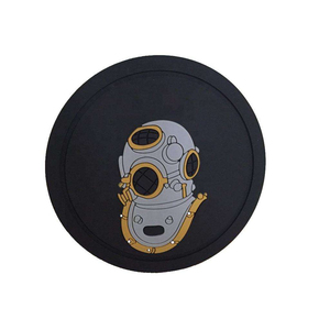 Parches de PVC de diseño personalizado con tela de sarga, logotipo personalizado, insignias suaves de silicona, goma y fieltro, y parches de PVC con cuentas para prendas. - Product Image 6