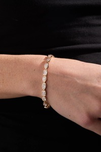 Pulsera de Diamantes Cultivados en Laboratorio de 11 Quilates con Formas Variadas y Diamantes Incrustados, Certificada por IGI, Oro Amarillo de 14K, Unisex - Product Image 5