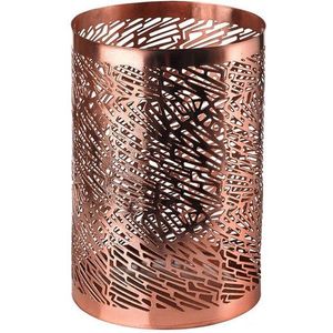Porte-bougies en métal raffiné, conçus pour compléter les espaces modernes avec une ambiance et une élégance subtiles. - Product Image 2