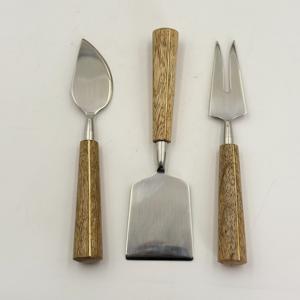 Ensemble de couteaux à fromage en métal argenté avec manches en bois pour la cuisine, le table et le petit-déjeuner, couteau à beurre et épandeur à fromage à prix raisonnable - Product Image 4