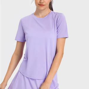 T-shirt Femme Haute Qualité Manches Courtes Équitation Respirant Séchage Rapide Logo Personnalisé Vente en Gros Streetwear Hauts d'Été OEM - Product Image 1