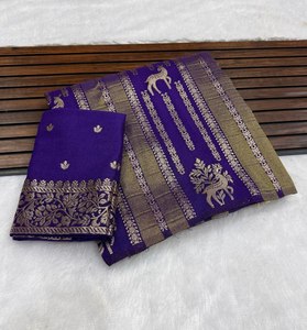 Khaddi Crepe Deer Elegance Forest Charm Jacquard Tradicional Pesado para Bodas y Fiestas de Diwali con Borde de Herencia y Tejido Regal de Georgette - Product Image 4