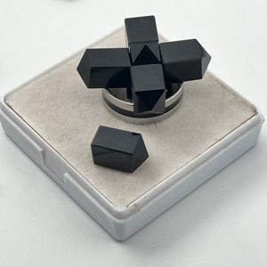 Pierre précieuse d'onyx noir naturel de haute qualité AAA+, onyx noir facetté en forme de crayon pour la création de bijoux - Product Image 3