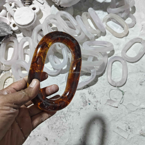 Chaîne décorative en résine de bonne qualité, nouvelle conception colorée, maillons de chaîne murale en résine disponibles dans toutes les tailles et toutes les couleurs. - Product Image 5