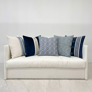Set di Copricuscini Quadrati Moderni con Motivo Geometrico Minimalista Costiero, Rimovibili e Lavabili, Collezione Decorativa - Product Image 1