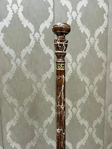 Bastón de Paseo de Madera de Palisandro Vintage, Diseño Pulido Multifuncional con Curvas Naturales - Artículo de Regalo de Uttarakand - Product Image 1